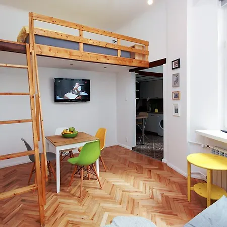 Mystay Apartament Chmielna Варшава